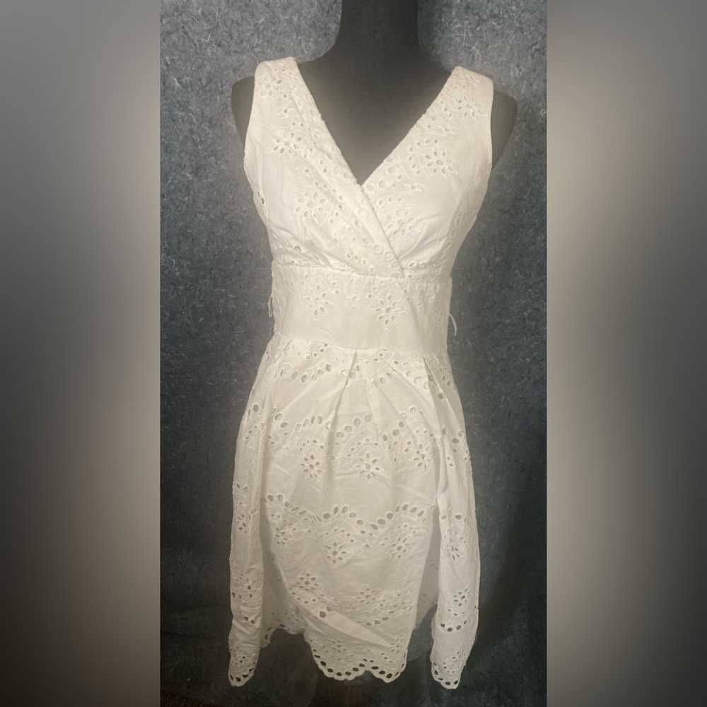 White eyelet sleeveless dress size 6